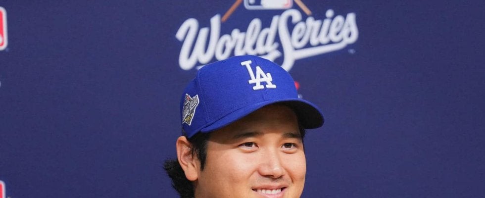 真美子夫人と大谷翔平の顔寄せ最新ショット、球団カメラマンが公開　フリーマン夫妻とニッコリ