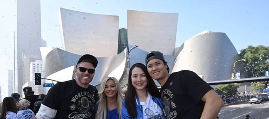 大谷翔平と真美子夫人を捉えた貴重写真　同僚夫妻と笑顔で…球団カメラマンが見たLAの熱狂