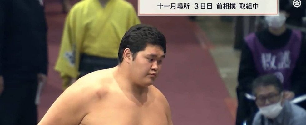 「進撃の巨人」「デカすぎる…」前相撲、現役最長身の“規格外”新人力士に熱視線「それにしてもデカイ」