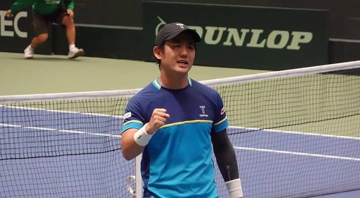 西岡良仁 連戦で疲労困憊も逆転勝ちで初戦突破！全豪本戦出場の可能性が「踏ん張れたポイント」[兵庫ノアチャレンジャー]