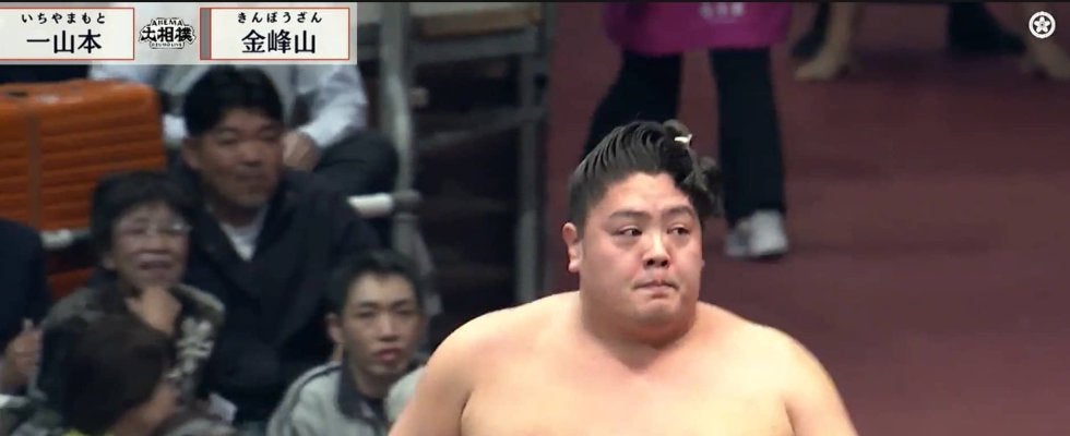 人気力士、涼しい顔で土俵上をウイニングラン？ 「半周、軽くジョギングして…」実況思わずツッコミ 「足取りが軽いw」「かわいい駆け足」ファンほっこり