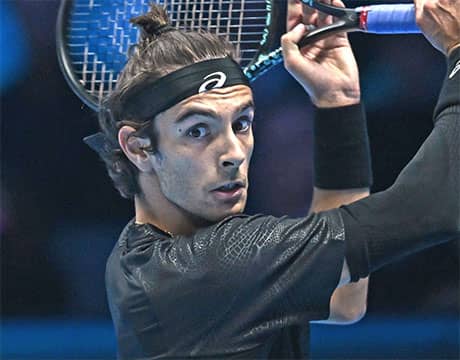  世界9位 激闘制し最終戦初白星 