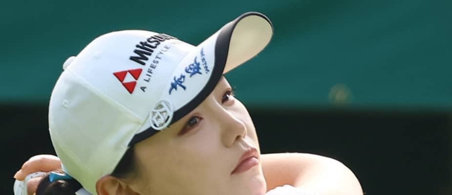 女子プロのセキ・ユウティンがボディーラインくっきりのフィットネスウエア「スタイル完璧」の声