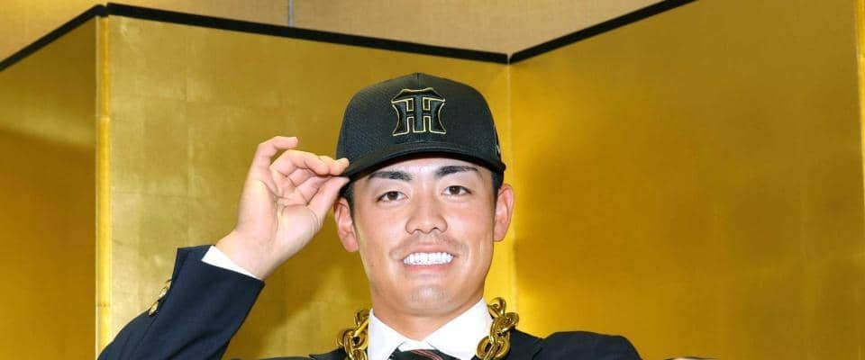 阪神ドラ２谷端　虎の顔になる！憧れ金本氏から激励サイン色紙　本職二塁、三塁にはＧＧ賞の中野＆輝「先輩方に負けないように」
