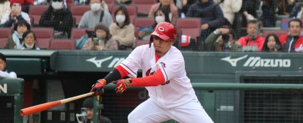 40歳・松山竜平が貫禄の3安打！去就はNPBにこだわりも｢声がかかればどこにでも行きたい｣【トライアウト】