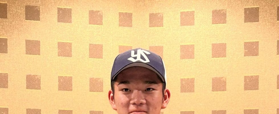 【ヤクルト】育成１位の小宮悠瞳と仮契約「１年目は体作りを」将来は燕支える“インフラ左腕”へ