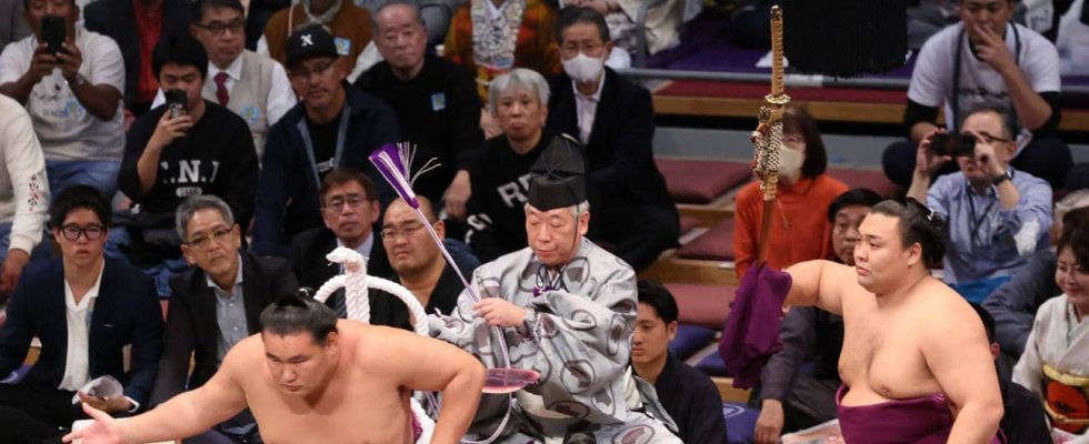 珍風景！13日の土俵入り、実は超レアケースだった　豊昇龍の太刀持ちが…「ビックリ」