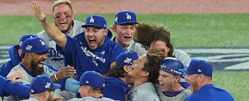 山本由伸「正力松太郎賞」特別賞、王貞治氏「WS３勝並大抵でない」門田隆将氏「高校野球の情熱」