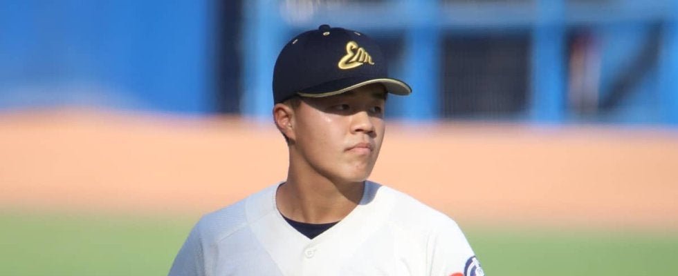 3年ぶり出場の英明が初戦突破！エース左腕が151球の熱投！打っても4打点の活躍で投打にチームけん引【明治神宮大会】