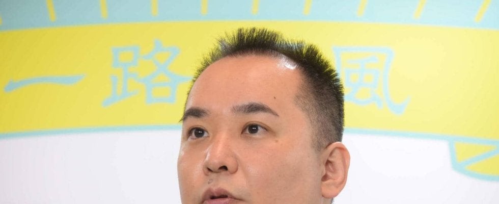 ミルクボーイ内海「まさかの今日も来たで！」連日の相撲観戦　前日は元NHK杉山邦博アナと観戦