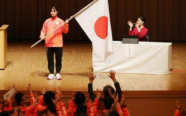 デフリンピック日本選手団が結団式　佳子さまも出席、手話で激励
