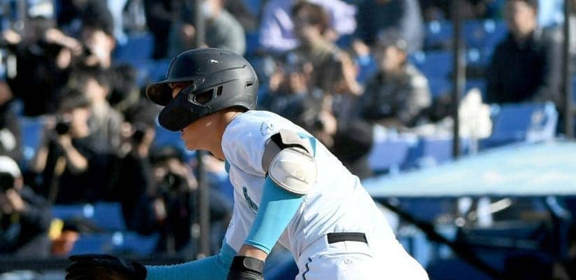 二刀流“怪物”が進化　山梨学院・菰田が“三塁デビュー”いきなり好守＆複数安打「このチャンスを生かしたい」