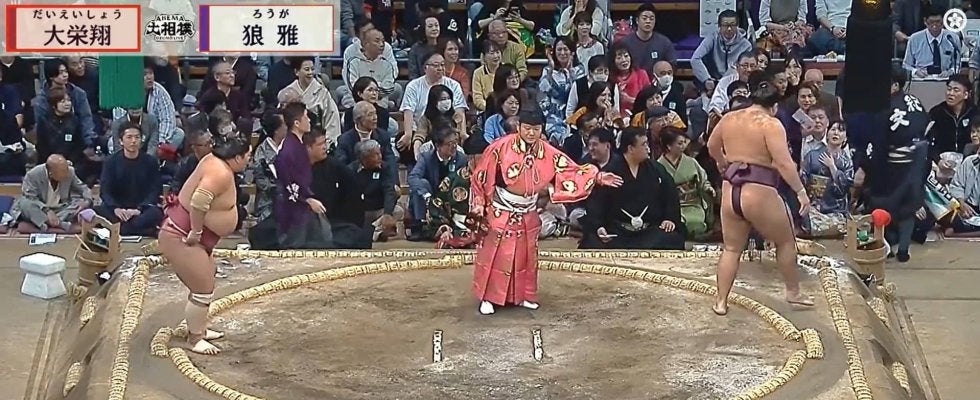 どこいった？ 呼出にハプニング、客席に消えた“懸賞金” 激しい攻防が生んだ“珍事”