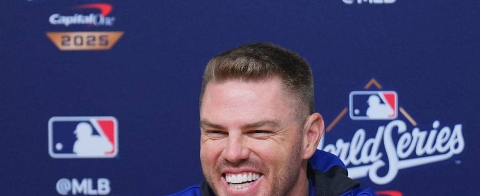 フリーマン、大谷夫妻との黄金４ショット公開「ドジャースの顔」がMVP祝福「おめでとう」