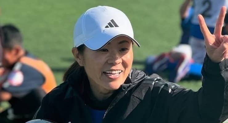 ｢これ、待ってた｣｢えぇ夫婦やなぁ〜｣元なでしこ澤穂希、清楚系白ワンピで印象ガラリ！“イケオジ夫”と2ショット公開