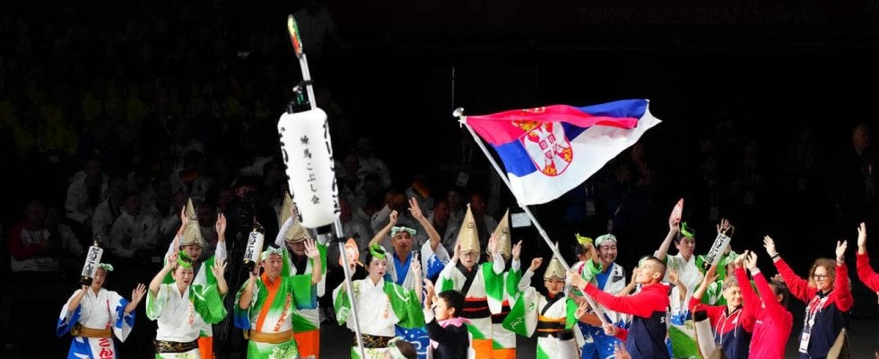 【東京デフリンピック】開会式で最多3081選手の入場行進を練馬区「だいこん連」が盛り上げる