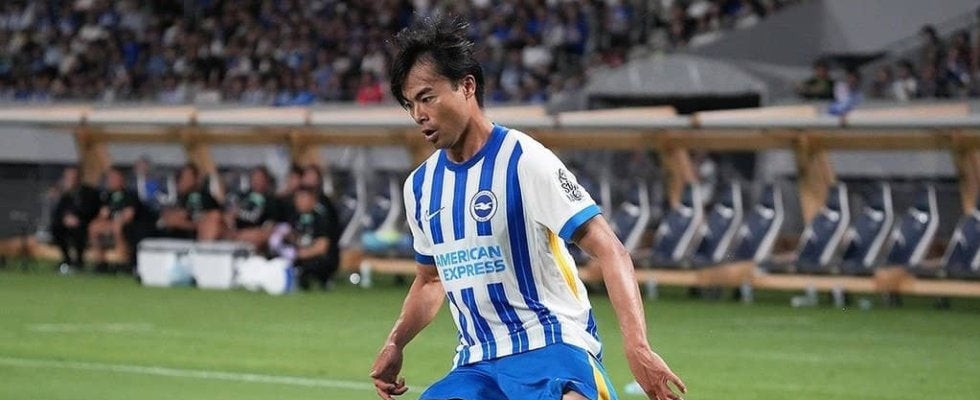 ｢油断してる薫可愛いなw｣負傷離脱中のブライトンMF三笘薫、“久しぶり”のトレーニング写真！｢そろそろ復帰しそうですね〜｣｢ジムトレーニング姿がカッコ良い｣