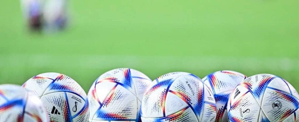 ｢もはやワンチーム｣アルゼンチン撃破のU-17メキシコ代表を南アフリカ撃破の日本代表が“出迎え”祝福！｢ハポンとメヒコの絆！まさに、青春アミーゴ！｣