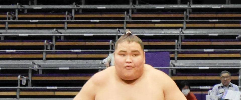 旭富士が横綱旭富士の化粧まわし姿で土俵に、新序出世披露に登場【大相撲九州場所】