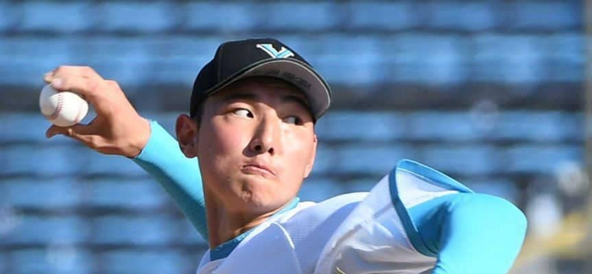 まさかの幕切れ　プロ注目右腕の山梨学院・菰田呆然　暴投でサヨナラ負け　満塁から一気に２者生還