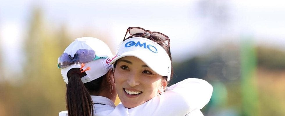 脇元華、ツアー初優勝「お父さん…父はじめ、おばあちゃんはじめ…」声震わせ家族へ感謝