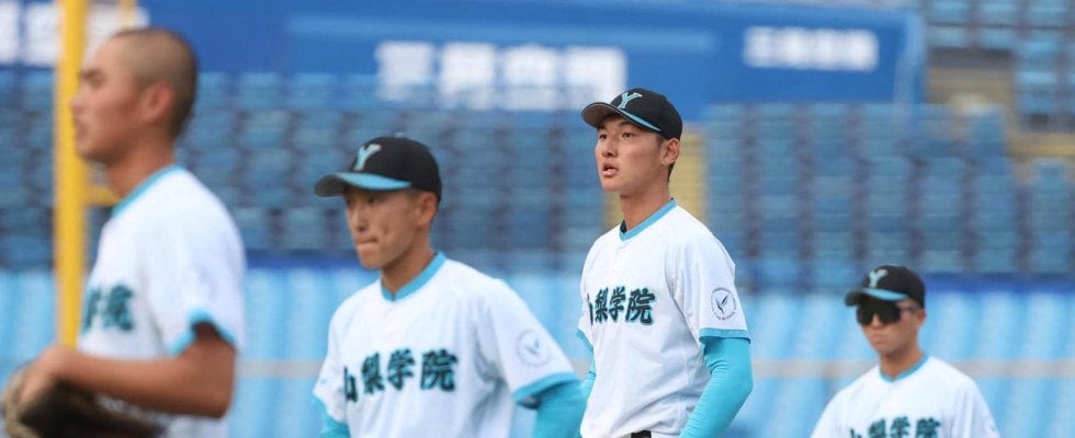 【明治神宮大会】山梨学院、逆転サヨナラ負け　２死満塁から暴投、ボールがベンチに入り２者生還