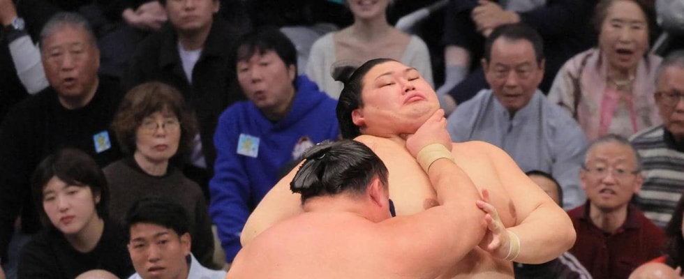 大の里、41歳玉鷲にヒヤリ「自分のことで精いっぱい」ストレート勝ち越し、過去２度はいずれもＶ