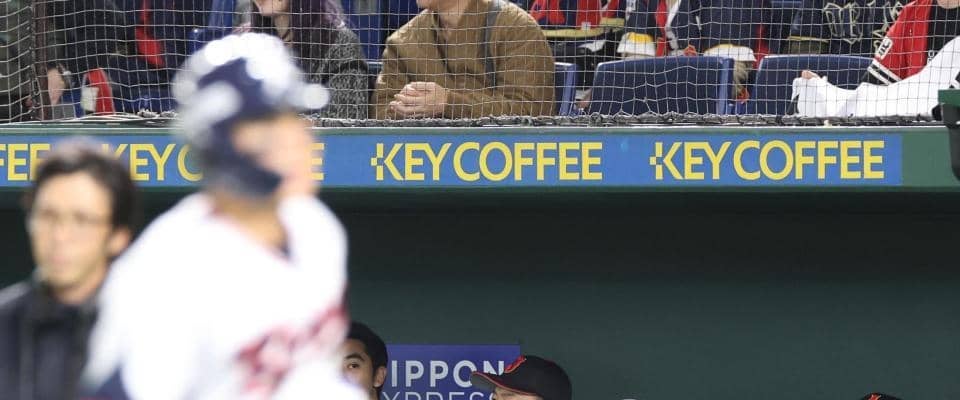 侍ジャパン　井端監督は厳しい表情を崩さず　９四死球に「適応していかないといけない」具体策も「多少、配球を変えていくとか」