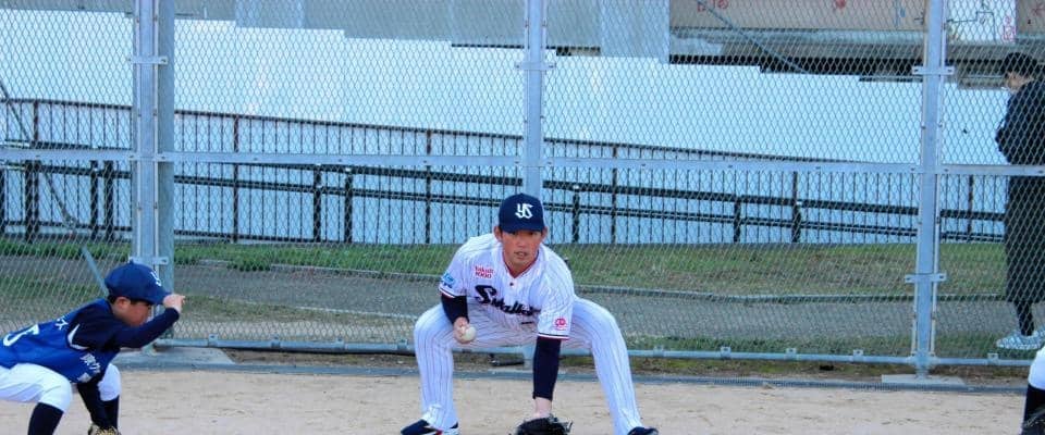 ヤクルト・大西　新球カーブ習得だ！守護神奪取へ「決められたところを勝ち取りたい」　阪口＆岩田と神戸市内で野球教室