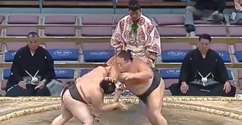 「出禁で頼む」「まじやめろ」大相撲、マナー知らずな客席の“盛り上がり方”に非難殺到