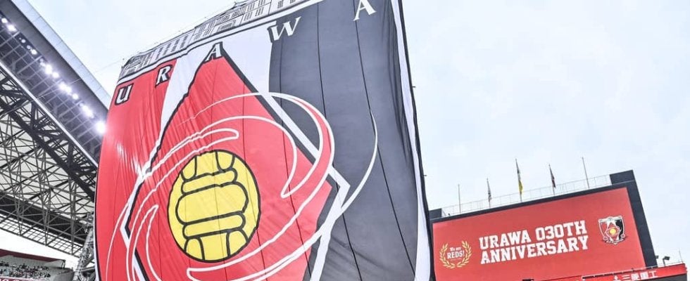 ホイブラーデン退団も｢来季のセンバは藤原とコンビでいける｣J1浦和の22歳CB根本健太の制服姿“火消しっぷり”に｢こんなにも似合うなんて!!｣と期待感高まる！ 