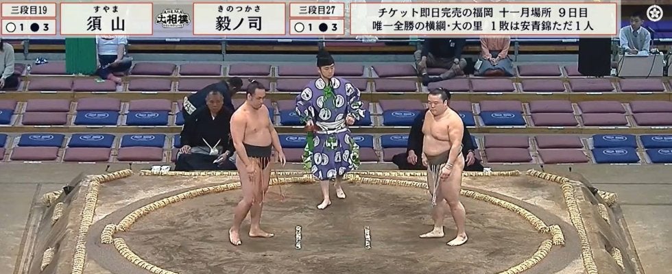 親方“激おこ” 3度の立ち合い不成立…組み合った力士を“強制ストップ”の珍事