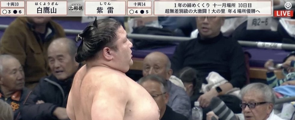 「ぱっくり」「割れてる」激闘終えた力士の姿にファン驚き 十両の取組でアクシデント「ぶちかましの証」称賛の声も