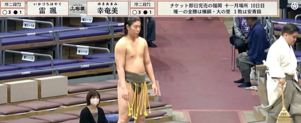 “雰囲気が菅田将暉”「強くて優しい」スタイル抜群19歳力士、取組直後に見せた仕草にキュン「優しいの神か」