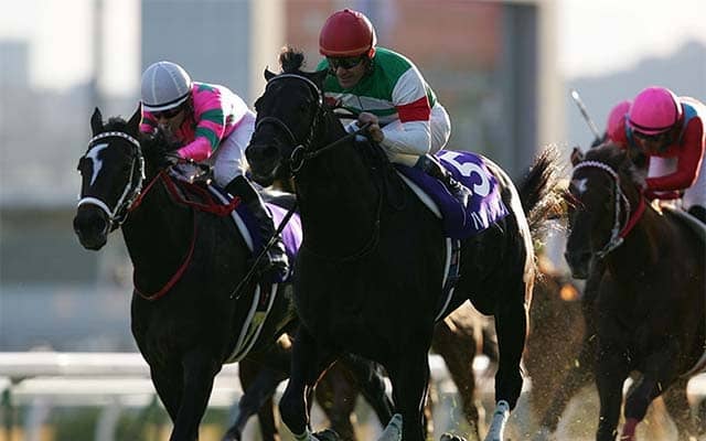 キャロットファームの牡馬によるGI初制覇 ハットトリックの勝利から20年