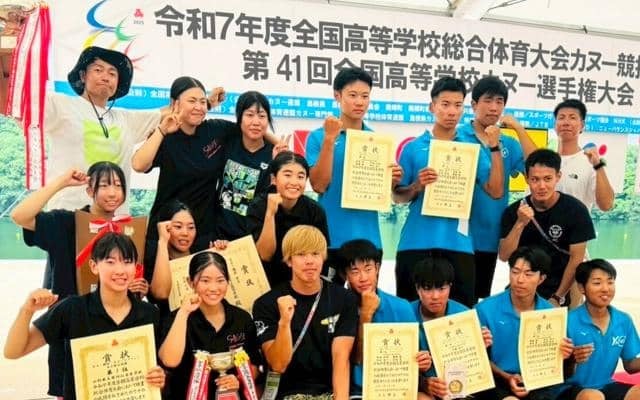 全国高校総体カヌー優勝　寒河江と谷地の選手たちが山形県教委に報告