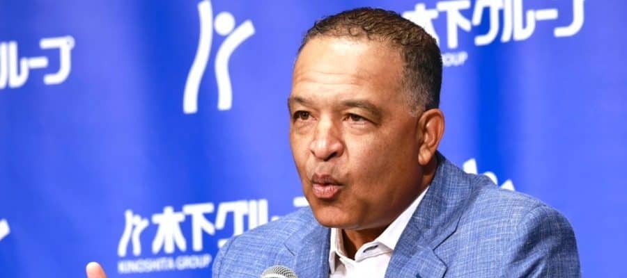 WS制覇から2週間…ロバーツ監督が訪れたまさかの場所　電撃来日に騒然「来てたの」