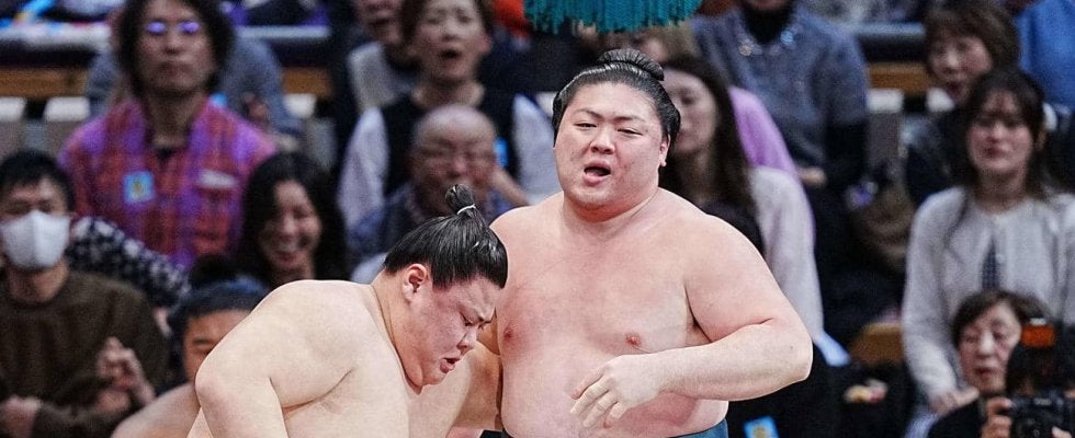 前日逆転負けの義ノ富士、今度は逆転勝ちで９勝目　時疾風は４敗、優勝争いから大きく後退