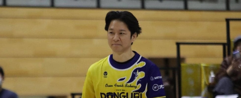 【バレー】アンジャッシュ渡部建が北海道YSホーム戦の始球式「すっごい滑った」サーブが外に…