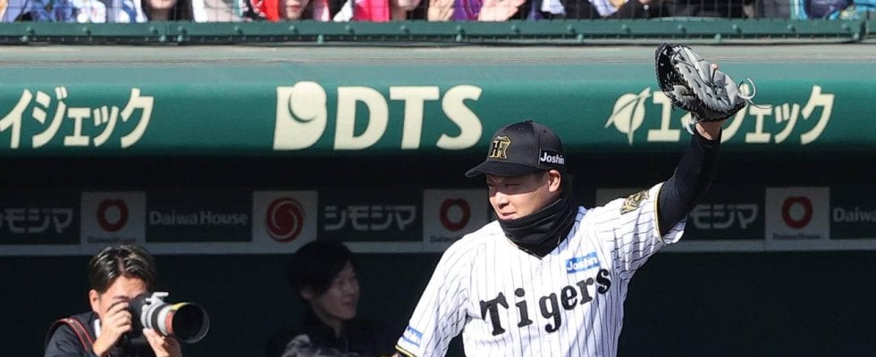 【阪神】Ｖナインが子どもの夢かなえる　中野＆大山が男の子と見事な４-６-３「選手よりいい」