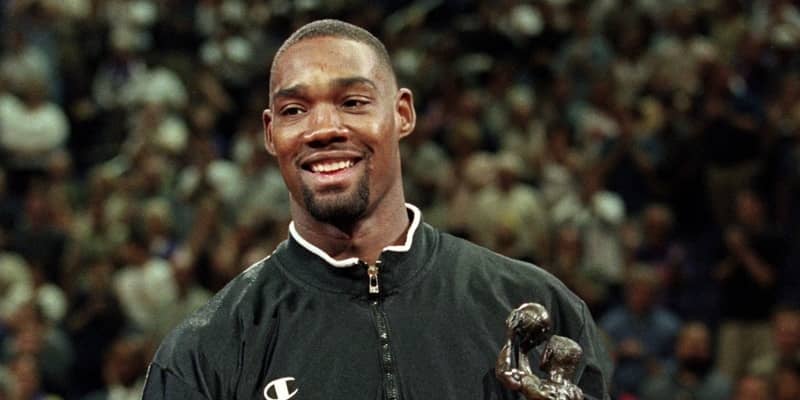 NBAで12年をプレーし、最優秀シックスマン賞にも輝いたロドニー・ロジャースが他界