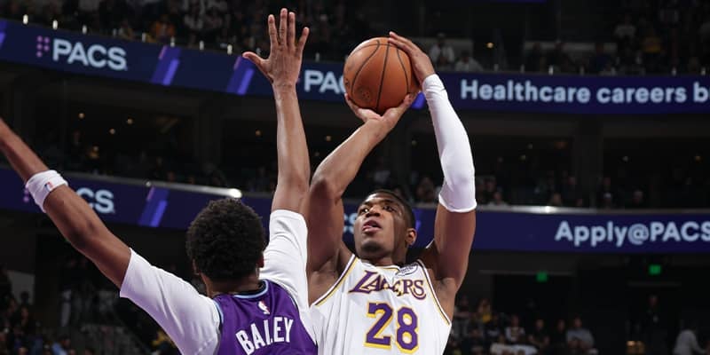 レイカーズがジャズとの接戦を制し4連勝…ドンチッチが33得点、八村塁は13得点&3P成功率4位