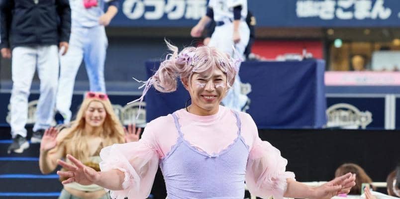 オリックス・若月が「しなこ」で登場　原宿系インフルエンサーに変身しダンスも披露「新しい自分が見えてきました（笑）」