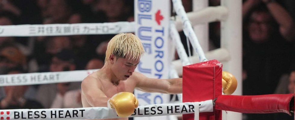 敗れた那須川天心がリング上で座礼「またお願いします、絶対強くなるんで」井上拓真に判定完敗