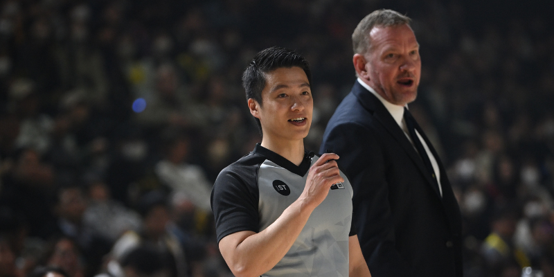 JBAがFIBAレフェリーの海外派遣を発表…加藤誉樹氏と漆間大吾氏がW杯アジア予選へ