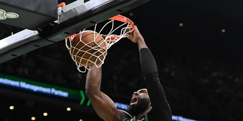 セルティックスを引っ張るジェイレン・ブラウンが球団史上3人目の快記録