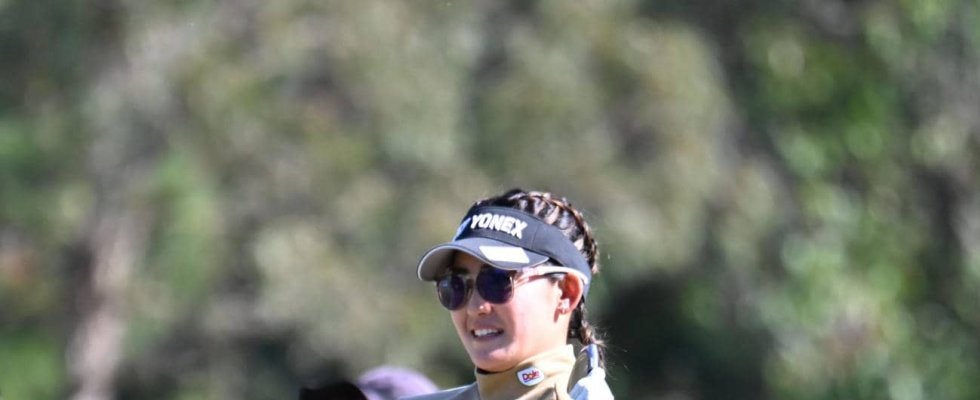 女子ゴルフ最終戦は大混戦　前半終えて古江彩佳、阿部未悠、岩井千怜、鈴木愛の４人が首位に並ぶ