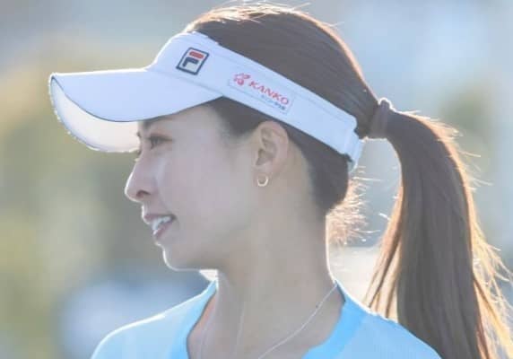 【テニス】園田彩乃、元女子ゴルファー美女＆愛犬との３ショット公開に「素敵やねん！」