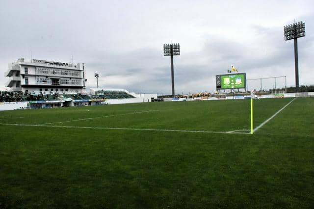 J2昇格のヴァンラーレ八戸、次はスタジアム問題　巨費の負担は？