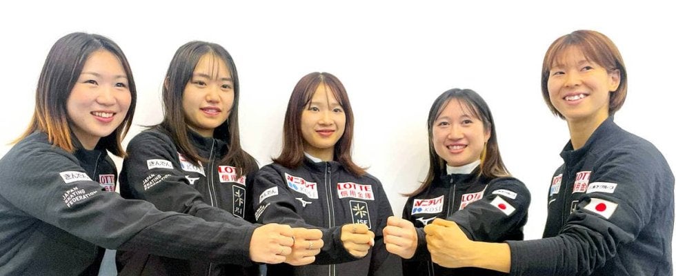 愛称「ＮＩＮＪＡＳ」　出陣儀式の「うちらしか勝たん」で２戦連続銅メダル…Ｓトラック女子リレーメンバー帰国